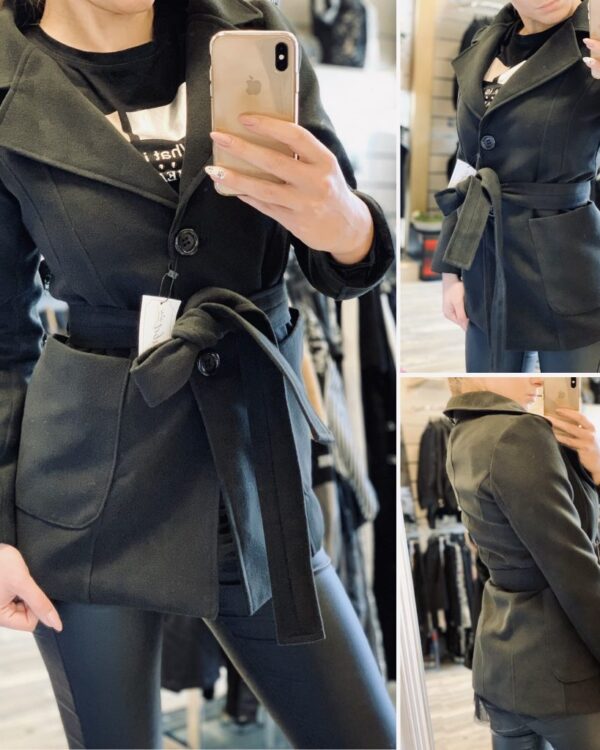 Късо черно палто с коланче Black Classic