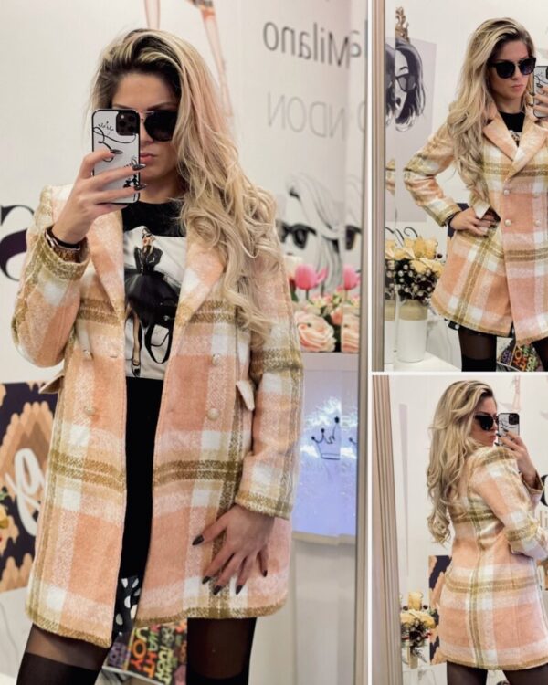 Вталено палто от букле Soft Pink&Beige