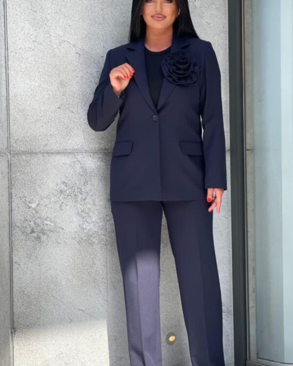 Стилен костюм в тъмно синьо прав крачол elizabeth fashion queen