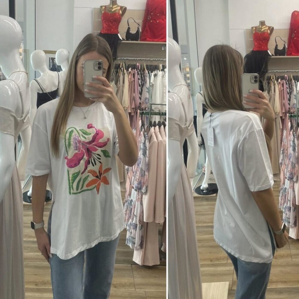 Дамска тениска с цикламено цвете